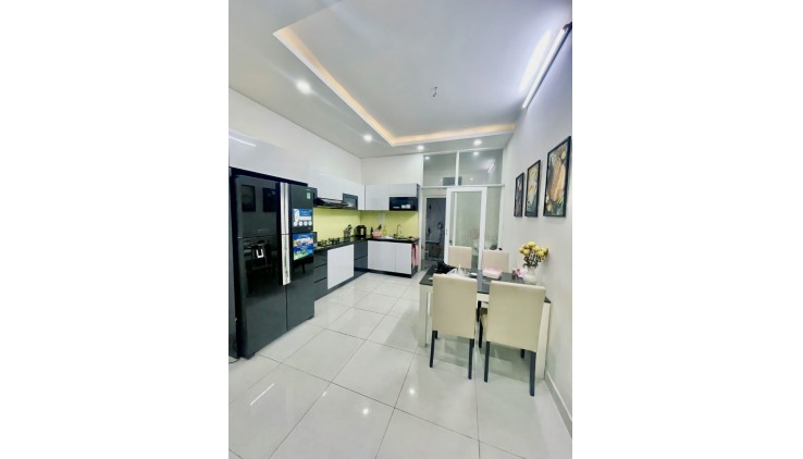 Ngộp Khu Tô Hiệu - Hòa Bình 4x15m2  - HXH - 4 tầng Mới ở liền